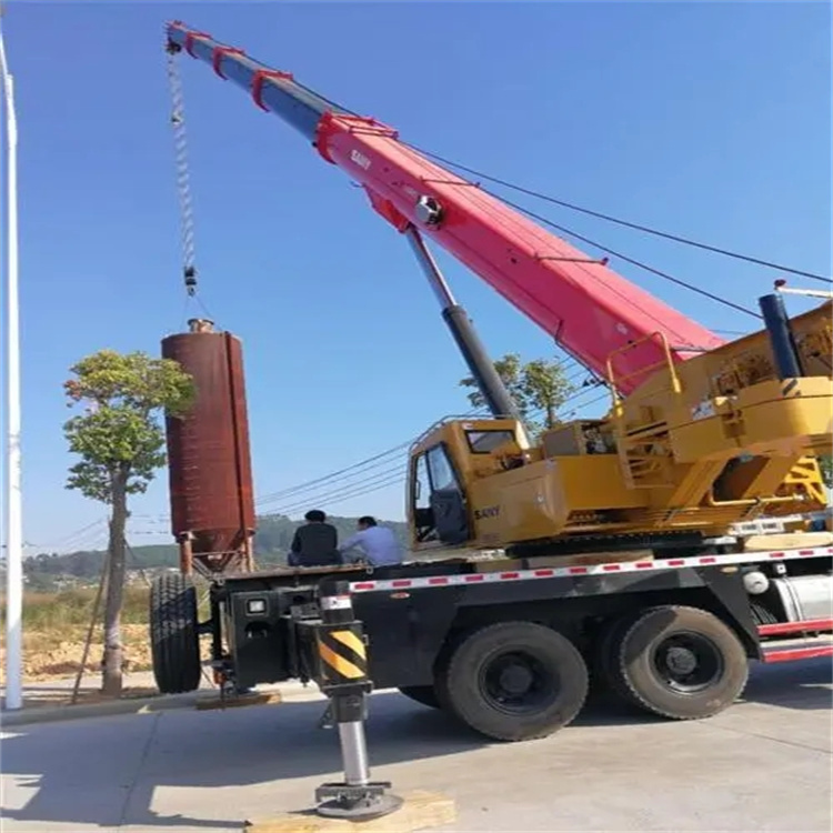 新河县专业吊车租赁多少钱