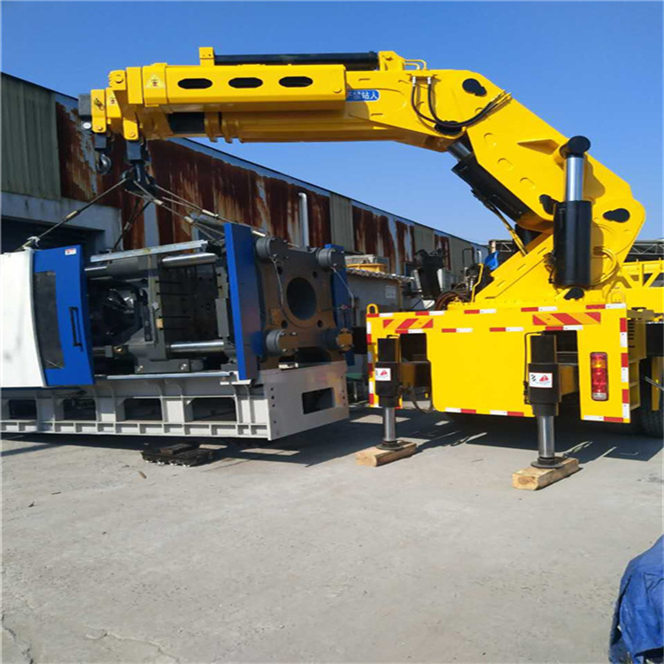 新河县 大吨位折臂吊出租费用解析：一小时租赁多少钱