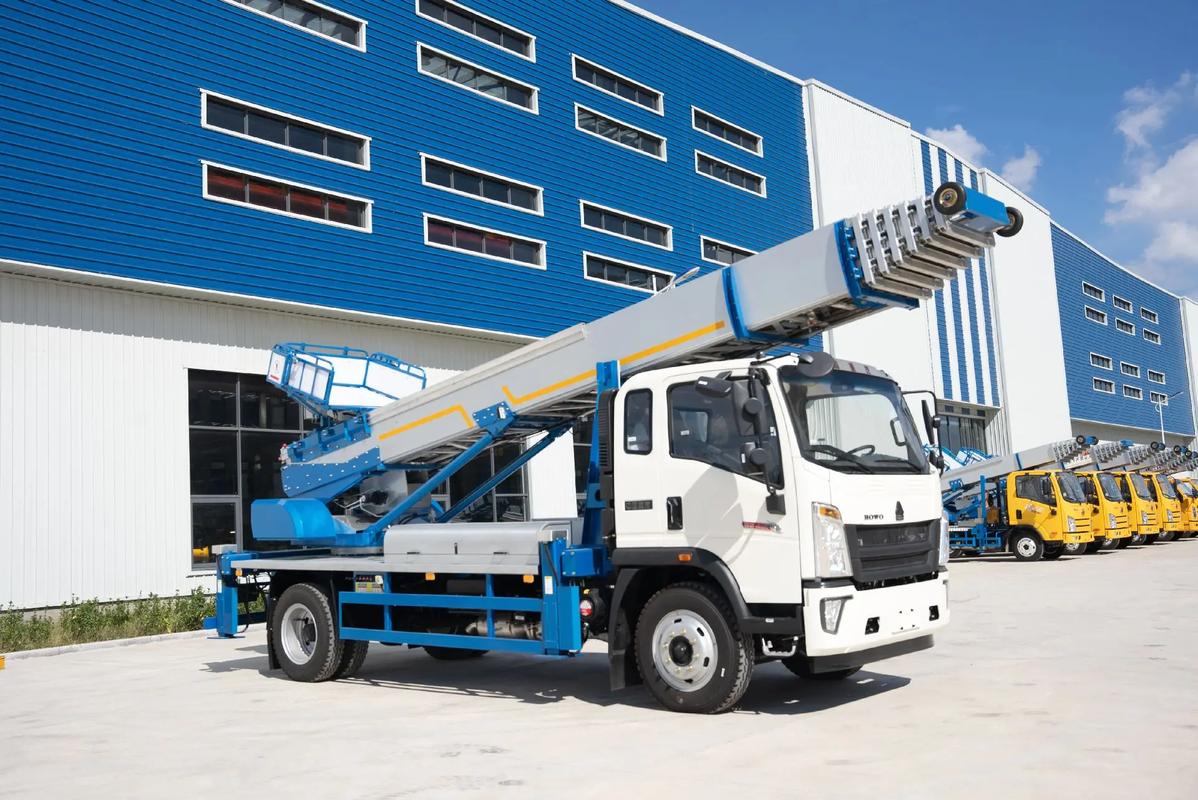 新河县出租云梯车高空作业车 建筑垃圾搬运